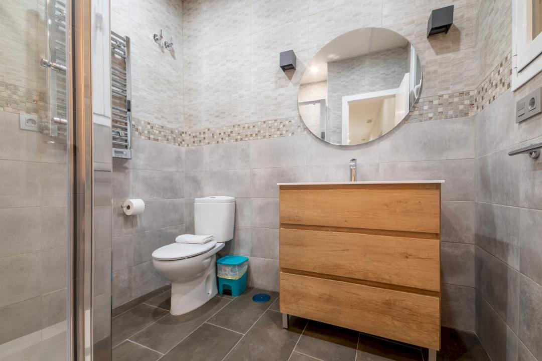 2 Bedrooms 1.5 Bathrooms Furnished - Justicia - Refurbished - Mintystay マドリード エクステリア 写真