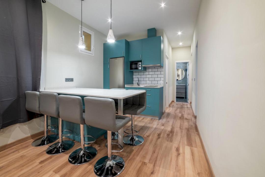 2 Bedrooms 1.5 Bathrooms Furnished - Justicia - Refurbished - Mintystay マドリード エクステリア 写真